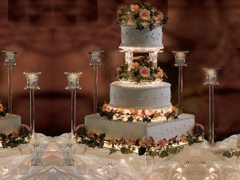 Işıklı İstanbul Kiralık Düğün Pastası Maketi Kiralama