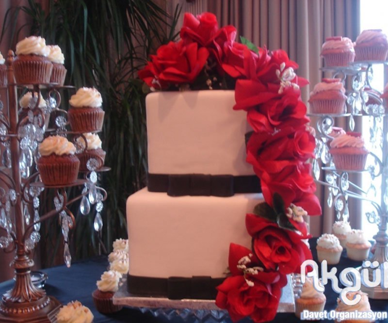 Nişan Maket Pasta Kiralama Organizasyon İstanbul